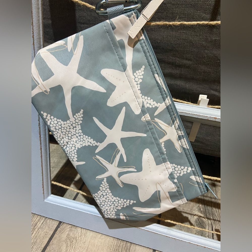 Thirty one cool clip pouch